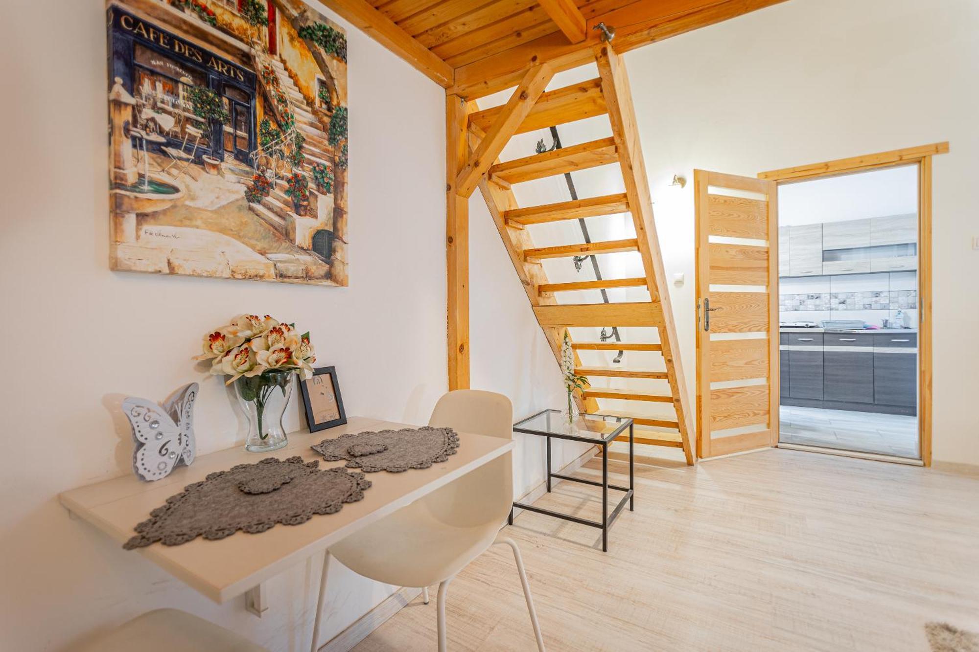 Cosy Flat With Balcony Lejlighed Budapest Eksteriør billede