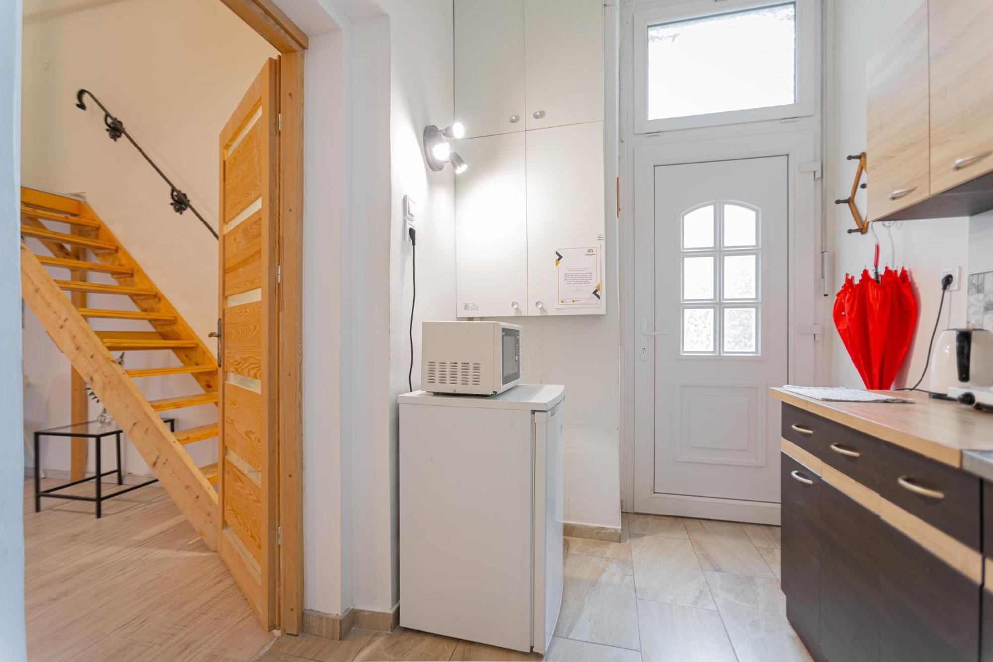 Cosy Flat With Balcony Lejlighed Budapest Eksteriør billede